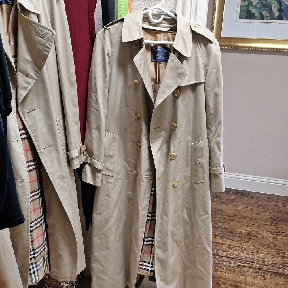 Burberry Tan Trench Coat with Plaid Lining